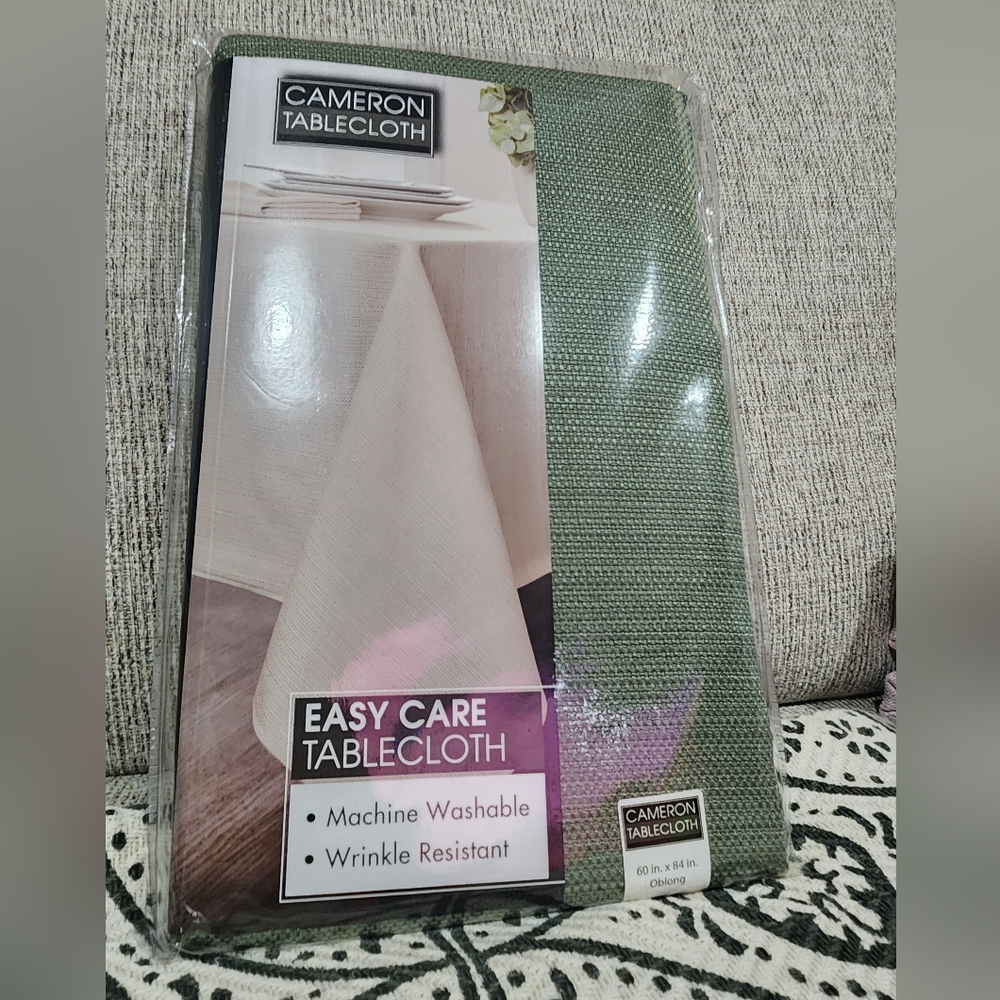 Cameron Green Tablecloth Oblong 60inx 84 In.